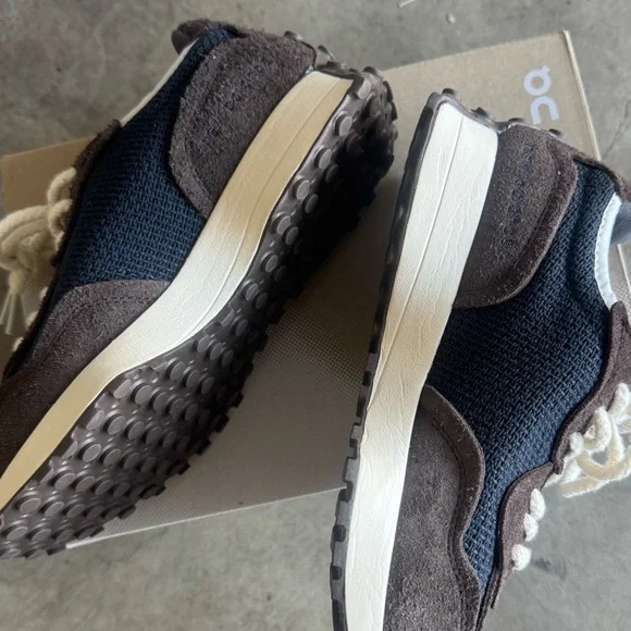 Stylish Black and Brown Sneakers - Picture 3 of 8